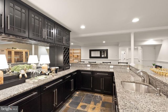 812 21ST ST S, Arlington, VA 22202