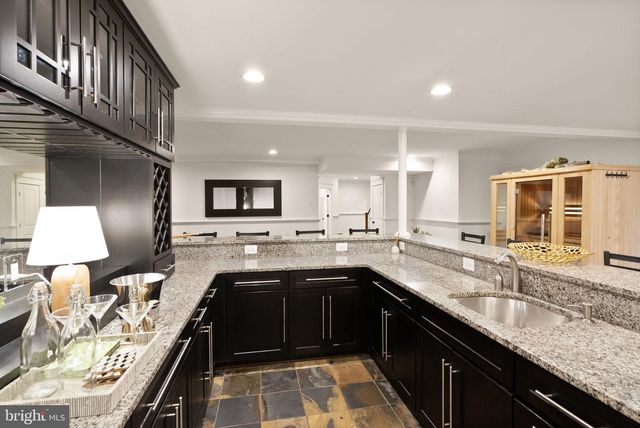812 21ST ST S, Arlington, VA 22202