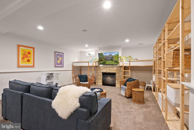 812 21ST ST S, Arlington, VA 22202