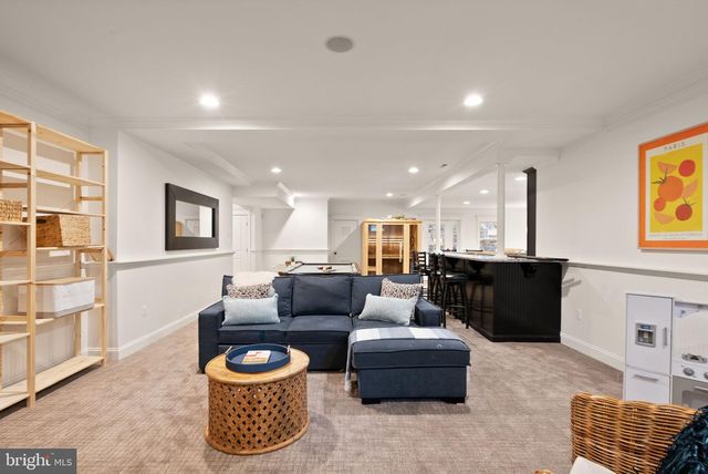 812 21ST ST S, Arlington, VA 22202