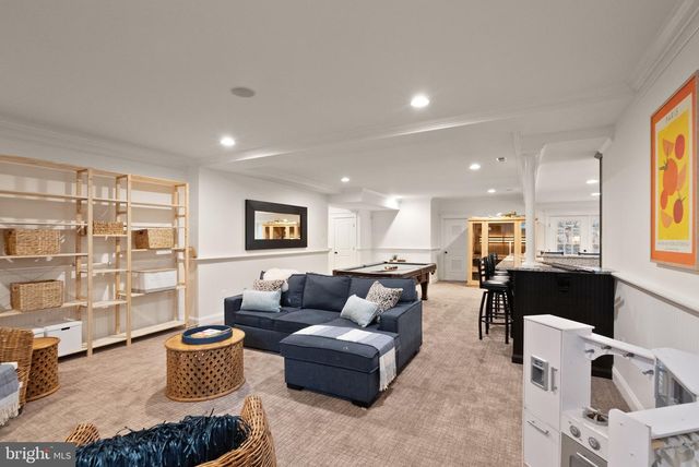 812 21ST ST S, Arlington, VA 22202