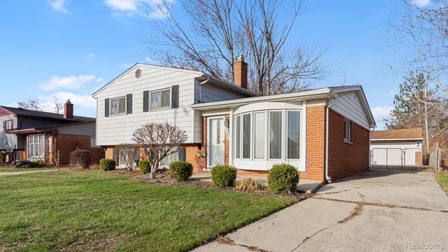 3262 Grange Road, Trenton, MI 48183