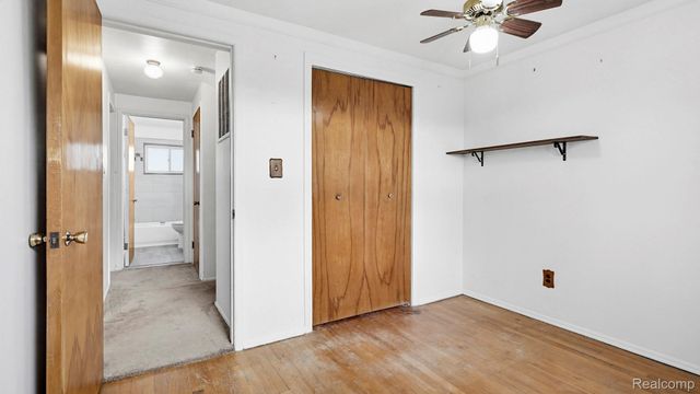 3262 Grange Road, Trenton, MI 48183