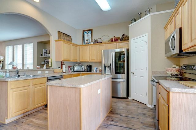 800 Chrissy Creek Lane, Euless, TX 76040