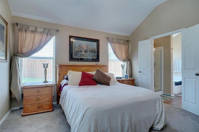 800 Chrissy Creek Lane, Euless, TX 76040