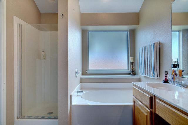 800 Chrissy Creek Lane, Euless, TX 76040