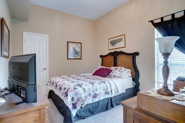 800 Chrissy Creek Lane, Euless, TX 76040