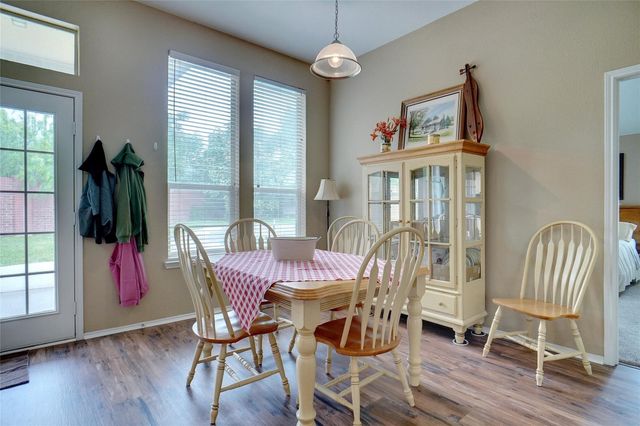 800 Chrissy Creek Lane, Euless, TX 76040