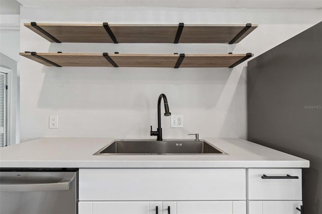 4105 18TH AVENUE S, St Petersburg, FL 33711