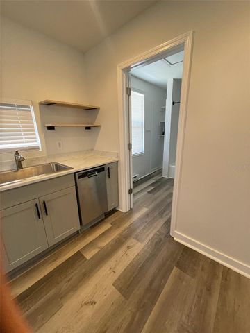 4105 18TH AVENUE S, St Petersburg, FL 33711