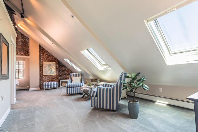 159 State St Apt 5, Portsmouth, NH 03801