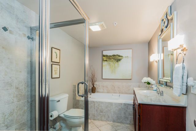 159 State St Apt 5, Portsmouth, NH 03801