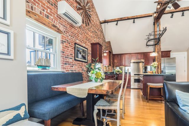 159 State St Apt 5, Portsmouth, NH 03801