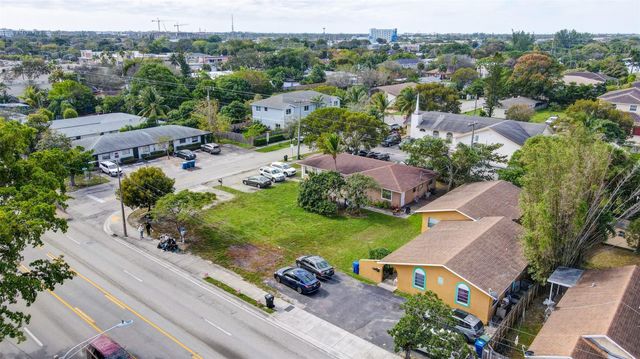 25 NW 11th St, Fort Lauderdale, FL 33311