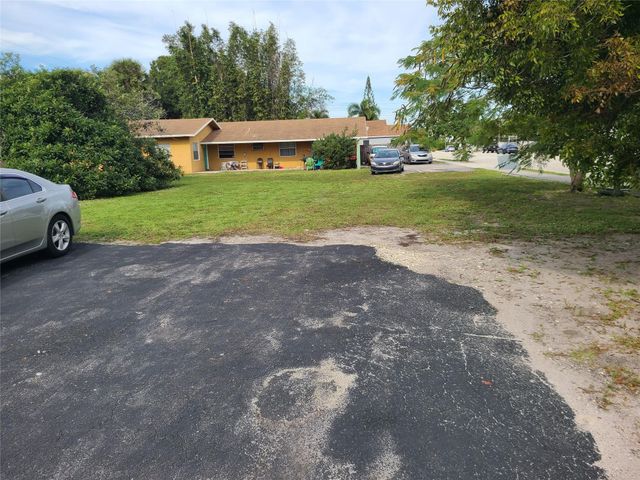 25 NW 11th St, Fort Lauderdale, FL 33311