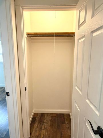 720 N Elliott Avenue, Aurora, MO 65605