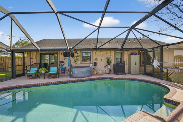 132 Parkwood Drive, Royal Palm Beach, FL 33411