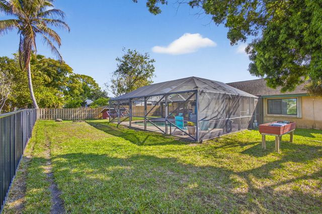 132 Parkwood Drive, Royal Palm Beach, FL 33411