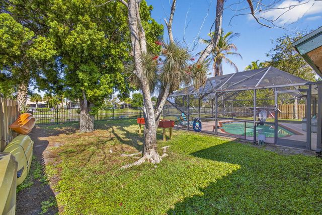 132 Parkwood Drive, Royal Palm Beach, FL 33411