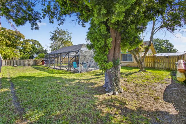 132 Parkwood Drive, Royal Palm Beach, FL 33411