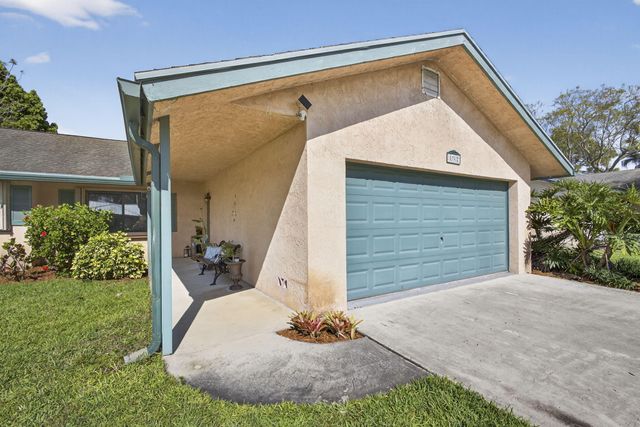 132 Parkwood Drive, Royal Palm Beach, FL 33411