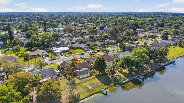 132 Parkwood Drive, Royal Palm Beach, FL 33411