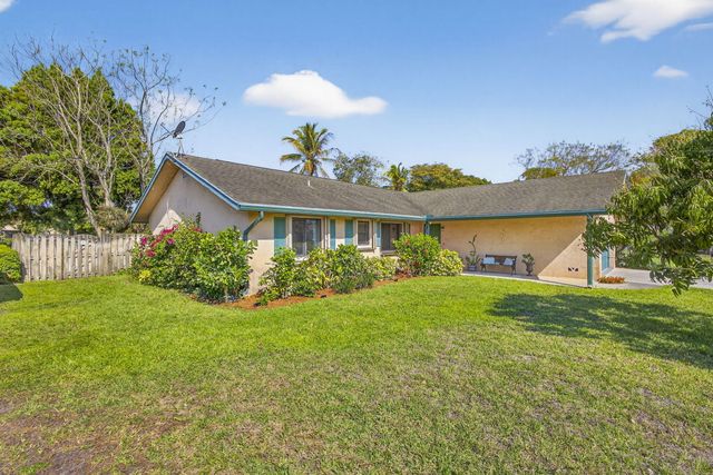 132 Parkwood Drive, Royal Palm Beach, FL 33411