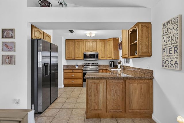 132 Parkwood Drive, Royal Palm Beach, FL 33411