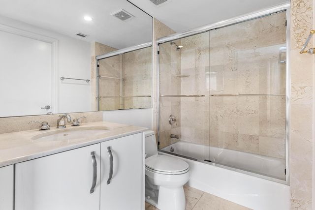 2051 SE 3rd Street 307, Deerfield Beach, FL 33441