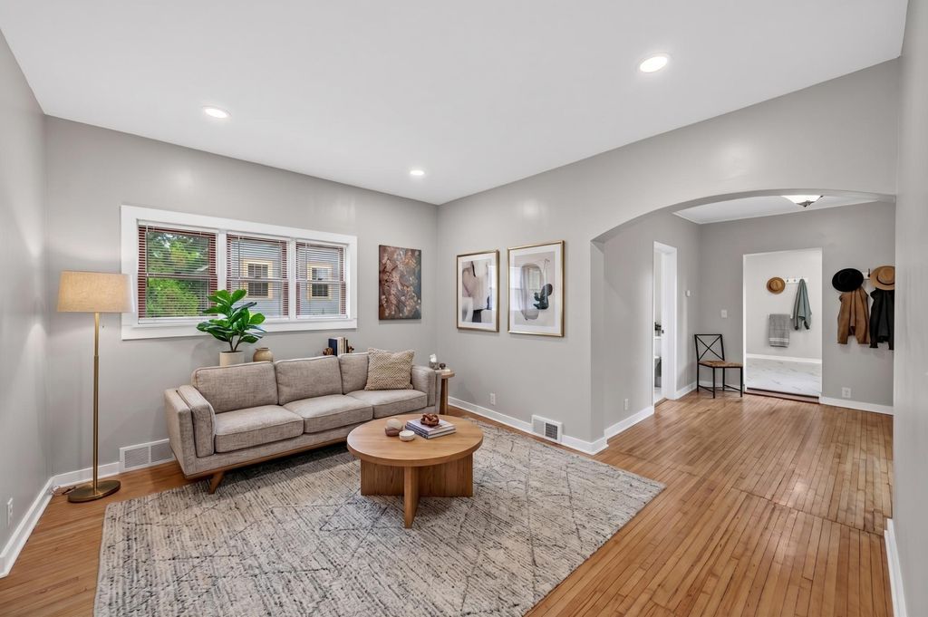 1084 Sylvan Street, Saint Paul, MN 55117 — exterior
