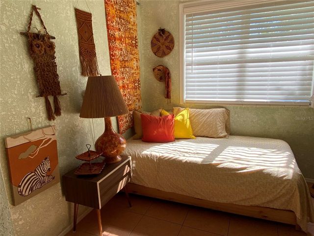 5706 17TH AVENUE S, Gulfport, FL 33707