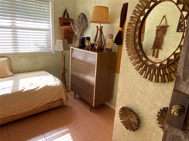 5706 17TH AVENUE S, Gulfport, FL 33707