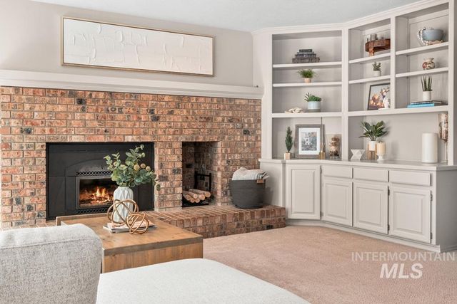 1865 E Sendero Ln, Boise, ID 83712