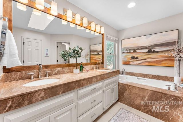 1865 E Sendero Ln, Boise, ID 83712