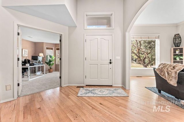 1865 E Sendero Ln, Boise, ID 83712