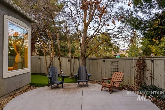 1865 E Sendero Ln, Boise, ID 83712