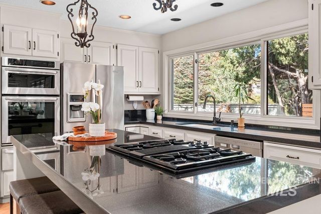 1865 E Sendero Ln, Boise, ID 83712