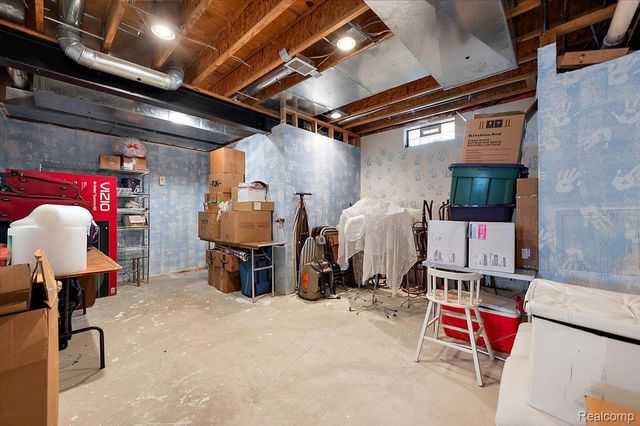 3422 Kilmer Drive, Troy, MI 48083