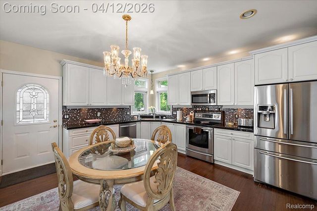 3422 Kilmer Drive, Troy, MI 48083