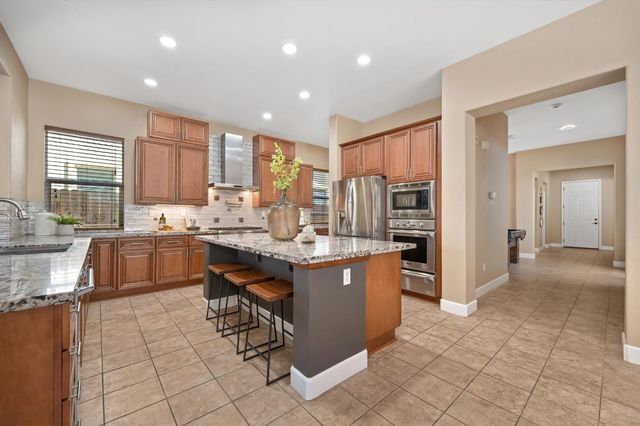 5408 Rowser Way, Elk Grove, CA 95757