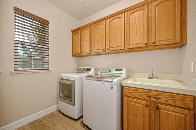 5408 Rowser Way, Elk Grove, CA 95757