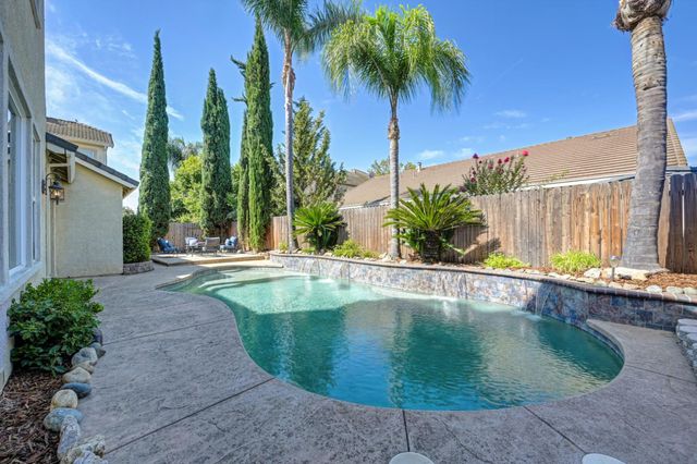 5408 Rowser Way, Elk Grove, CA 95757