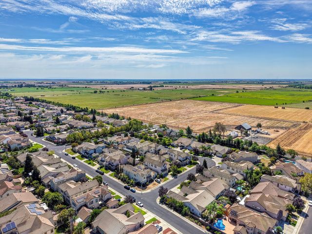 5408 Rowser Way, Elk Grove, CA 95757
