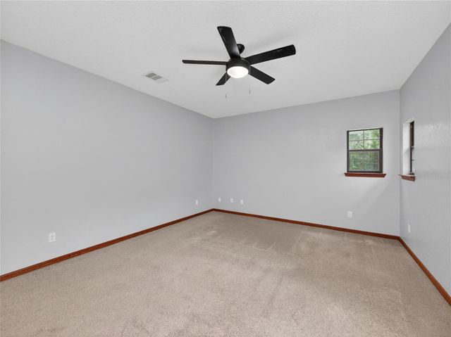 222 Indiana RD, Lockhart, TX 78644