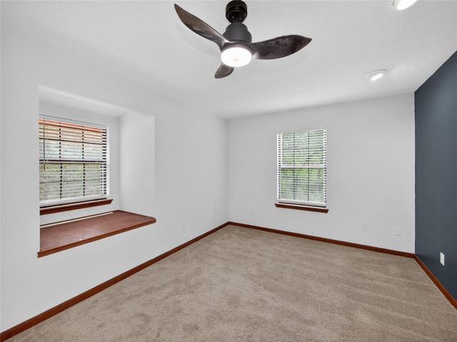 222 Indiana RD, Lockhart, TX 78644