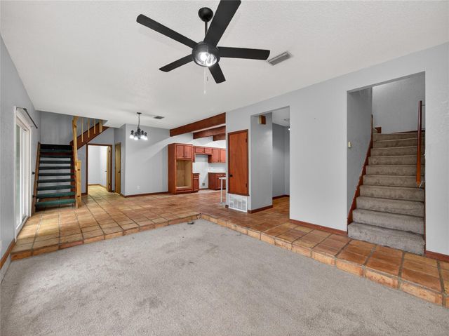 222 Indiana RD, Lockhart, TX 78644