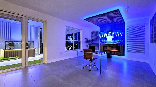 17070 SW 91st St, Miami, FL 33196