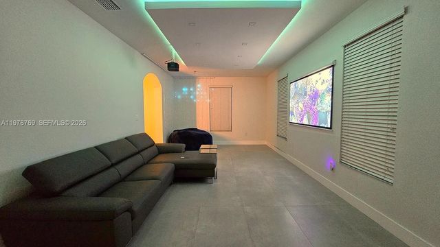 17070 SW 91st St, Miami, FL 33196