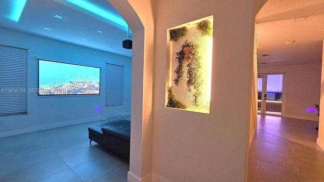 17070 SW 91st St, Miami, FL 33196