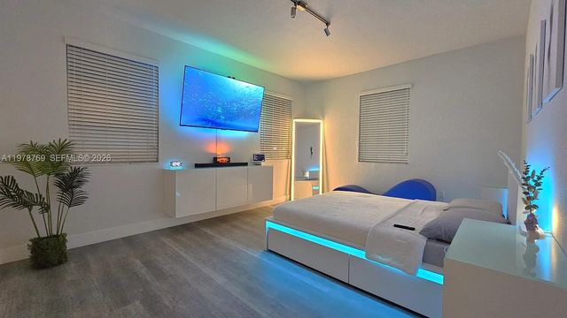 17070 SW 91st St, Miami, FL 33196